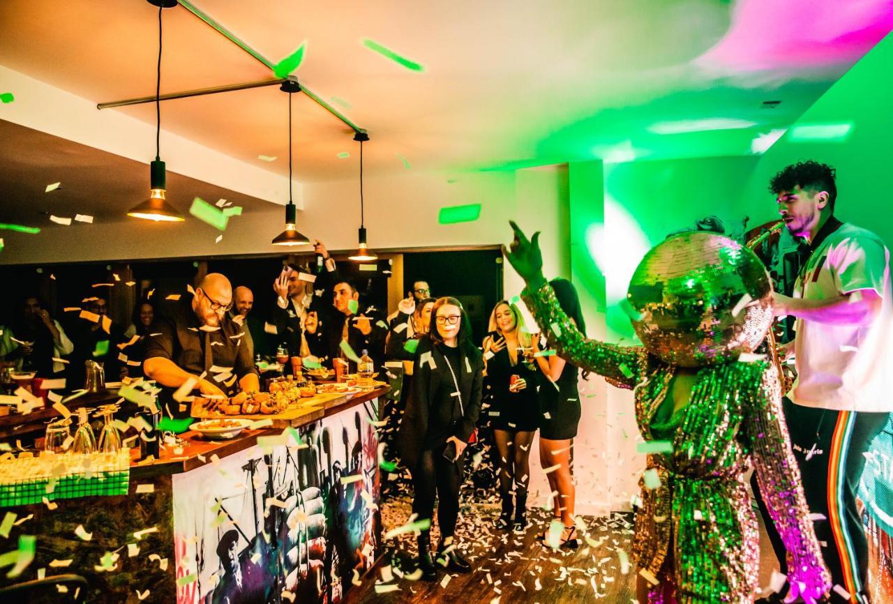 The Bling Hotel By Ustay Aparthotels Liverpool Exteriör bild