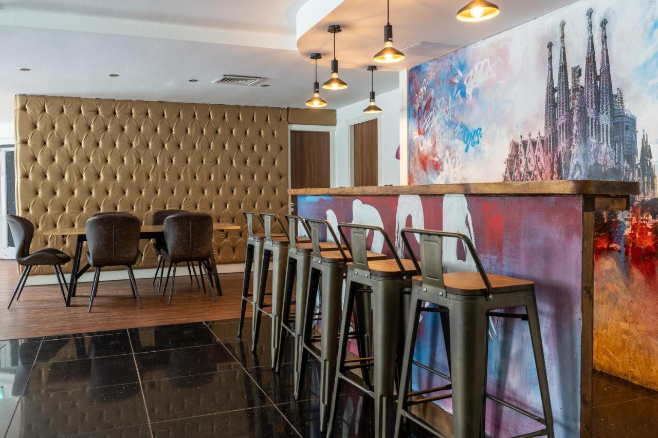 The Bling Hotel By Ustay Aparthotels Liverpool Exteriör bild